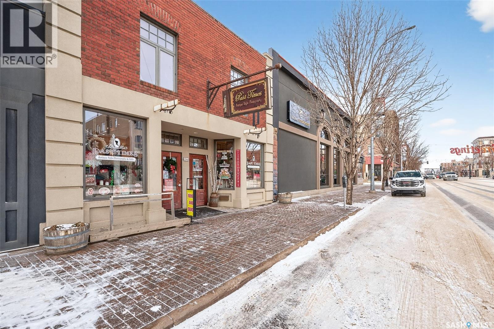 26 Main Street N, Moose Jaw, Saskatchewan  S6H 3J6 - Photo 4 - SK025437