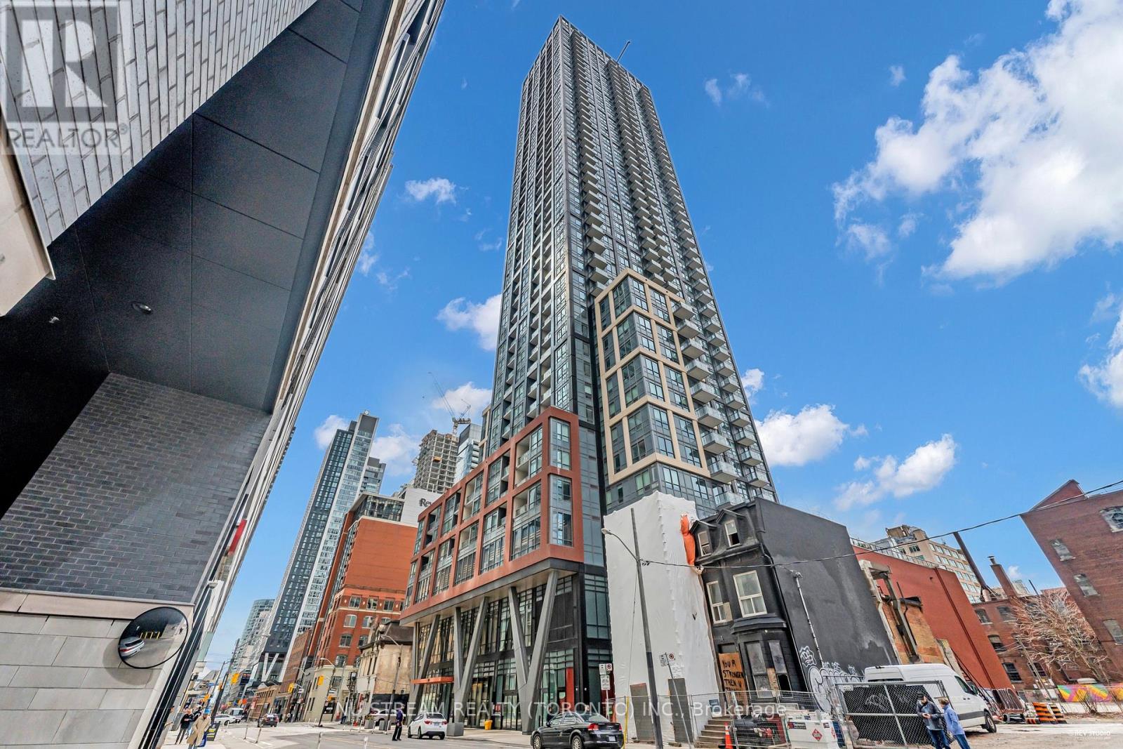 1208 - 108 PETER STREET, Toronto, Ontario