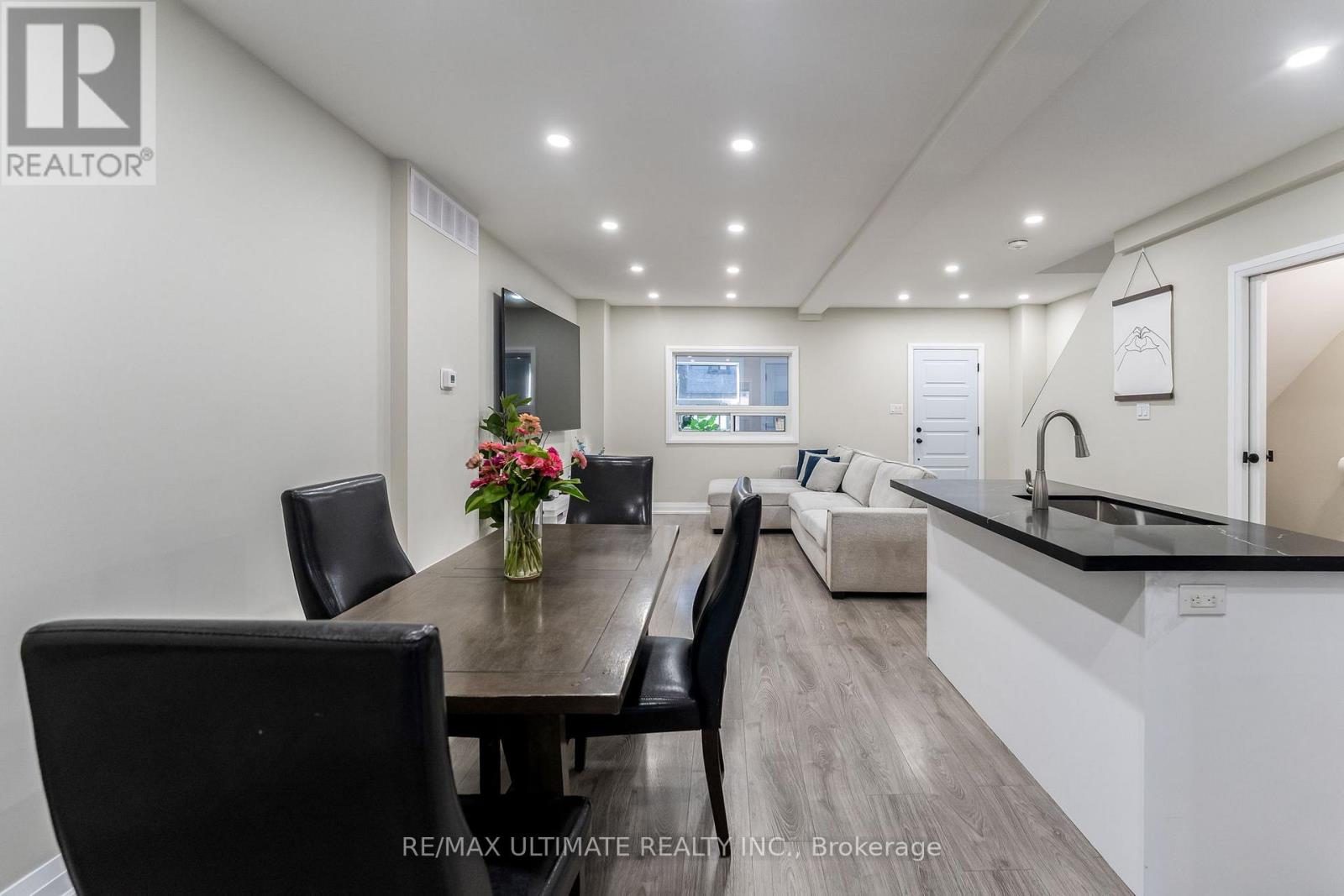 47 Mahoney Avenue, Toronto, Ontario M6M 2H5 - Photo 20 - W12614720