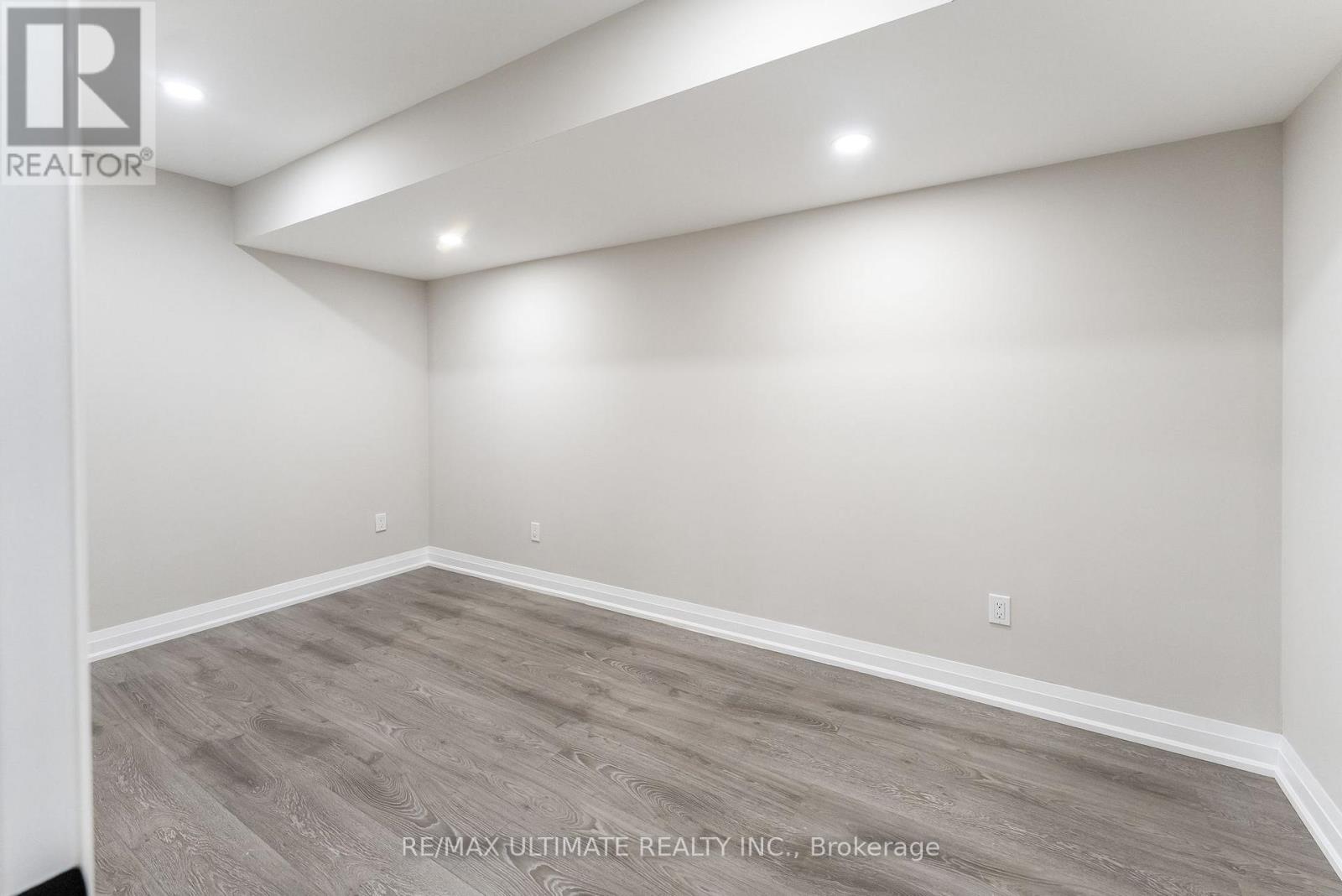 47 Mahoney Avenue, Toronto, Ontario M6M 2H5 - Photo 36 - W12614720