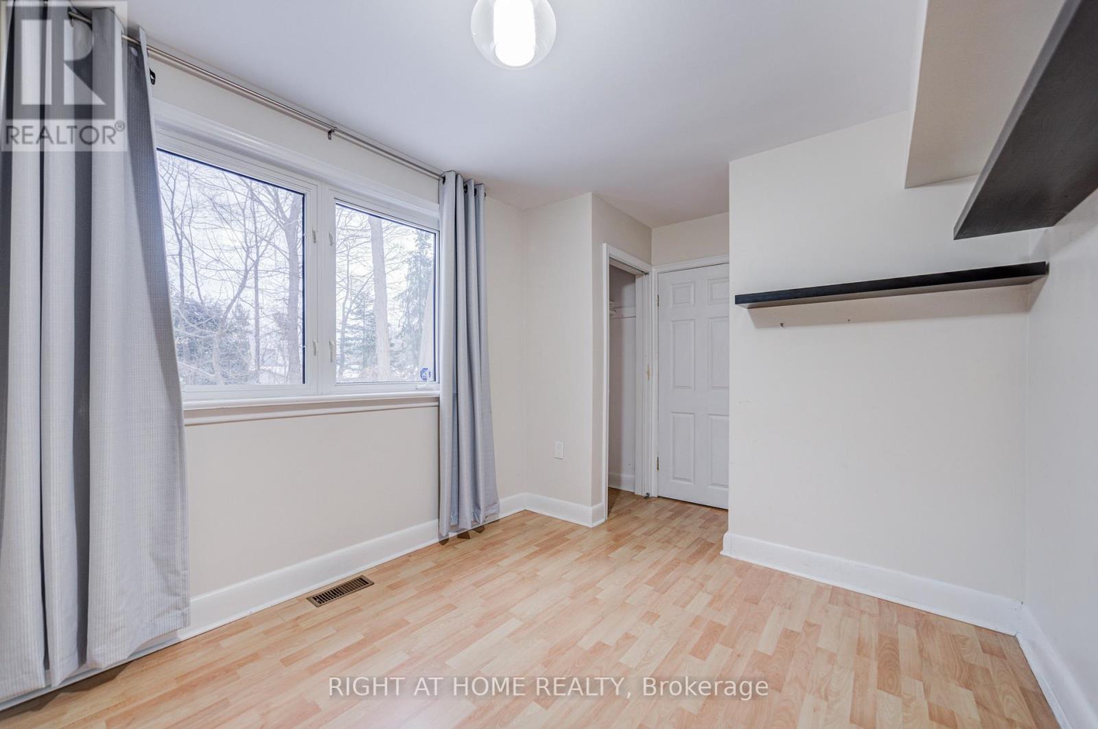 1445 Ryan Place, Mississauga, Ontario L5C 1J7 - Photo 29 - W12614722