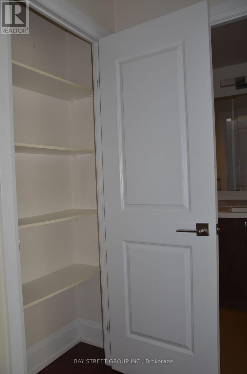 124 - 1 Old Mill Drive, Toronto, Ontario M6S 0A1 - Photo 16 - W12614724