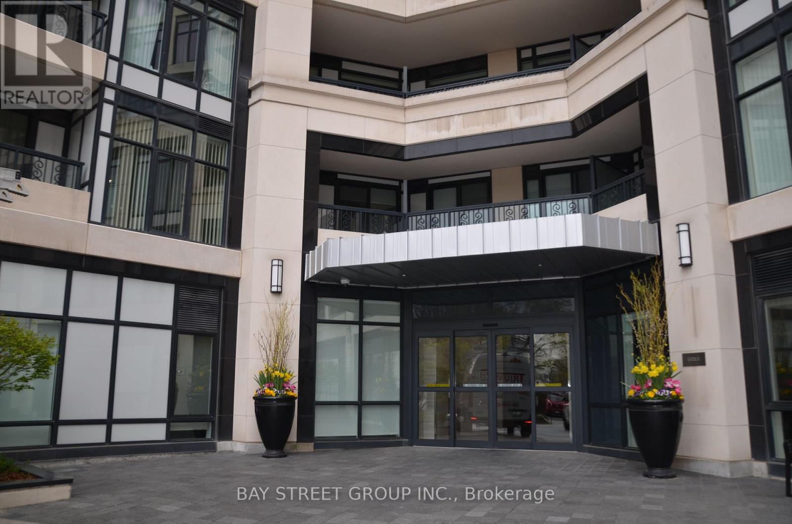 124 - 1 Old Mill Drive, Toronto, Ontario M6S 0A1 - Photo 17 - W12614724