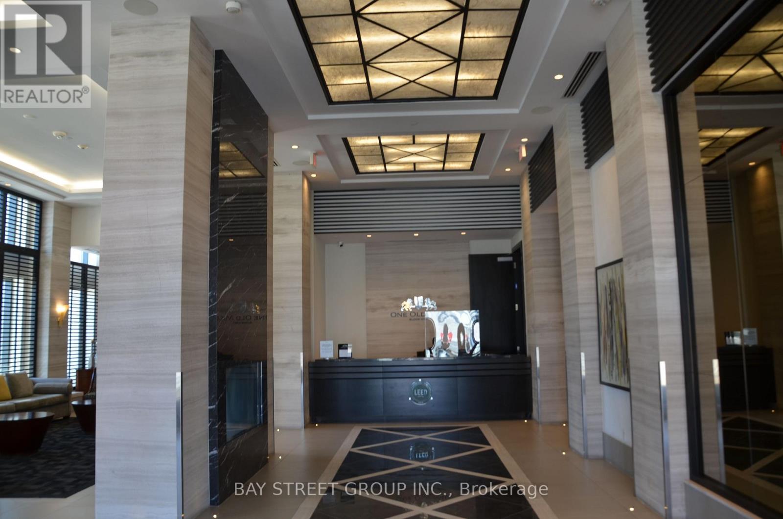 124 - 1 Old Mill Drive, Toronto, Ontario M6S 0A1 - Photo 2 - W12614724