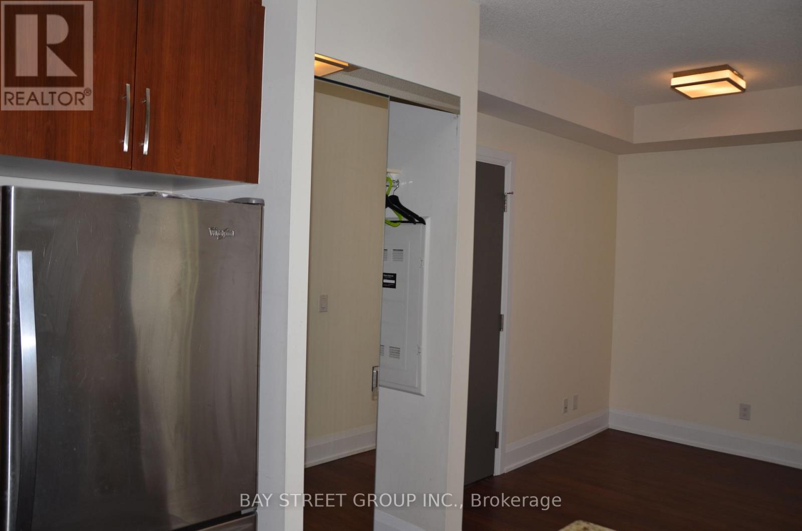 124 - 1 Old Mill Drive, Toronto, Ontario M6S 0A1 - Photo 7 - W12614724