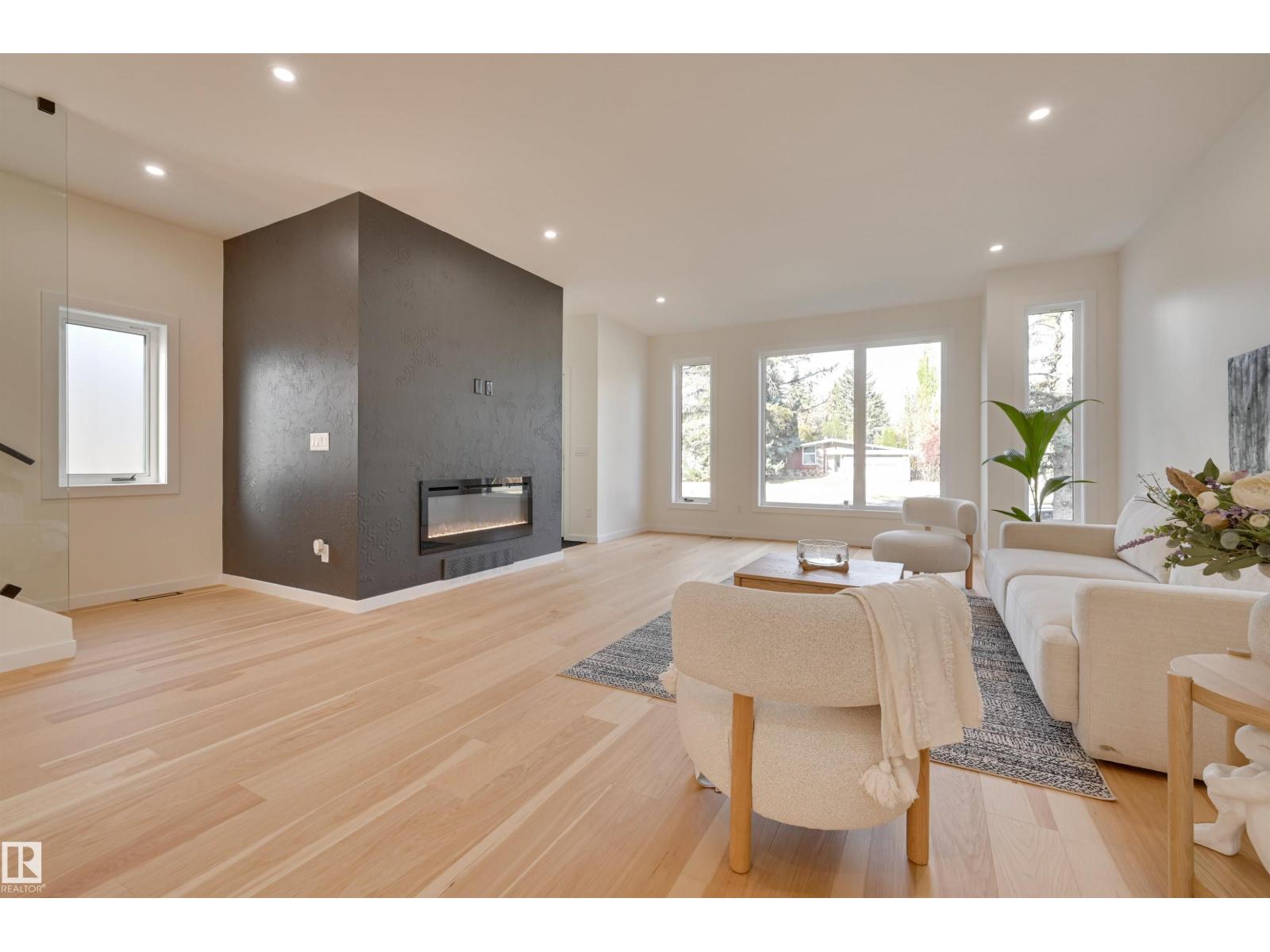 13809 Buena Vista Rd Nw, Edmonton, Alberta  T5R 5R9 - Photo 9 - E4462424