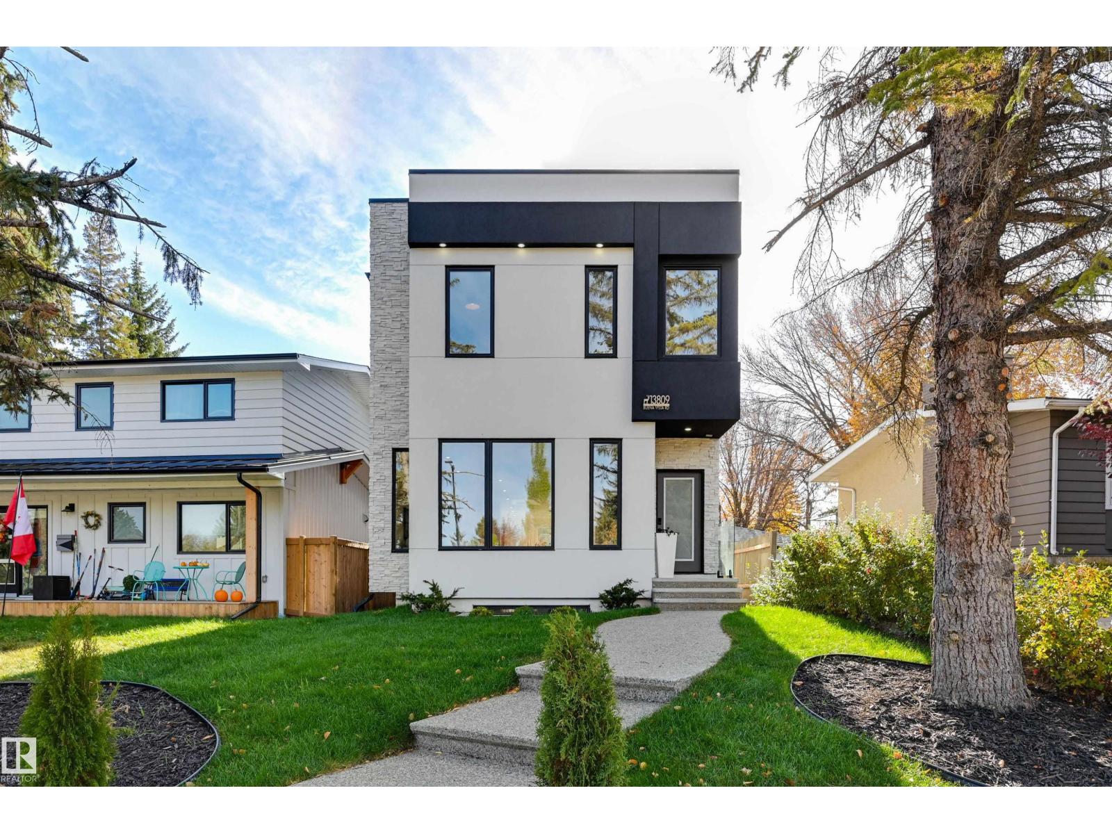 13809 Buena Vista Rd Nw, Edmonton, Alberta  T5R 5R9 - Photo 2 - E4462424