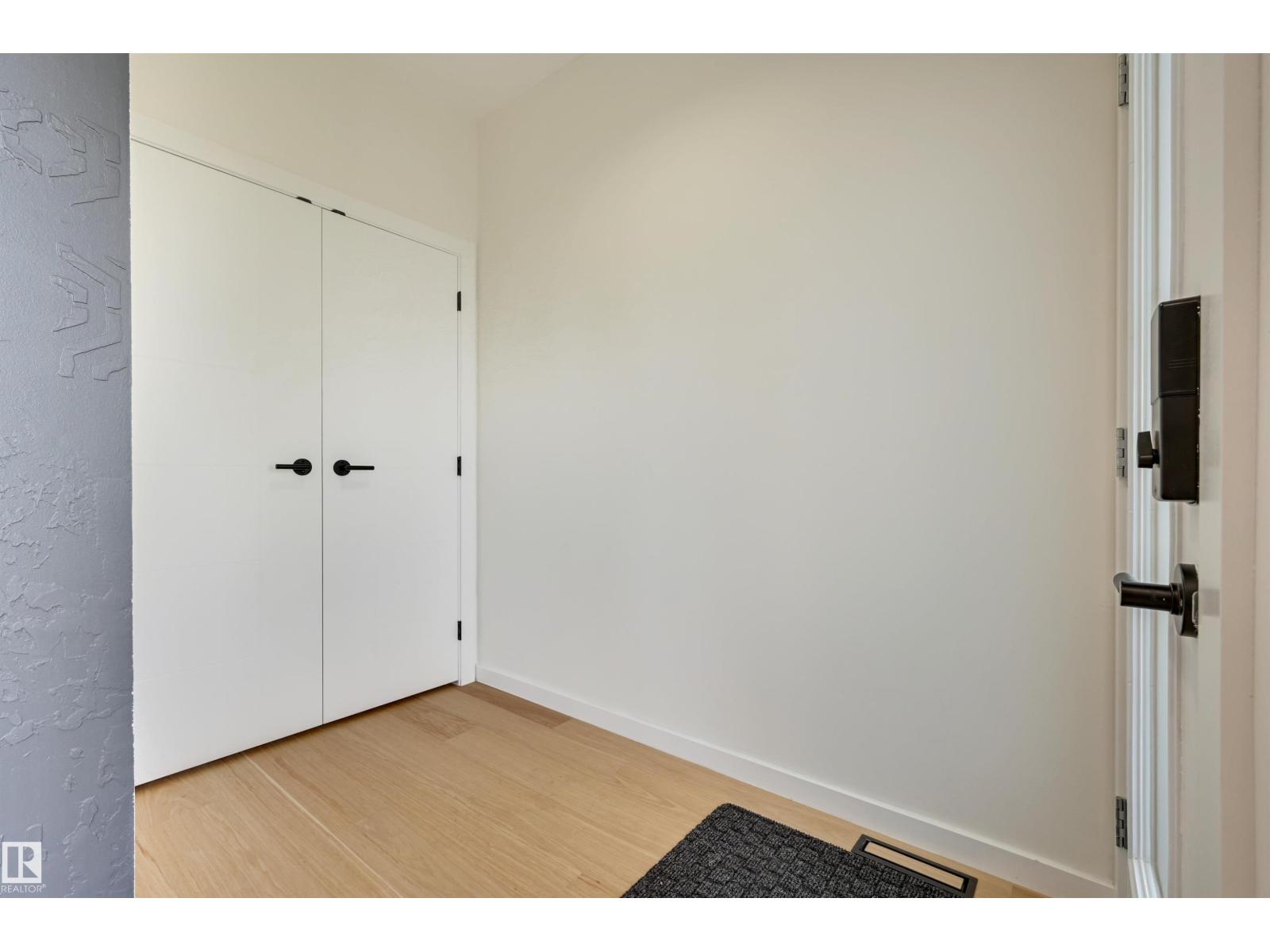 13809 Buena Vista Rd Nw, Edmonton, Alberta  T5R 5R9 - Photo 3 - E4462424