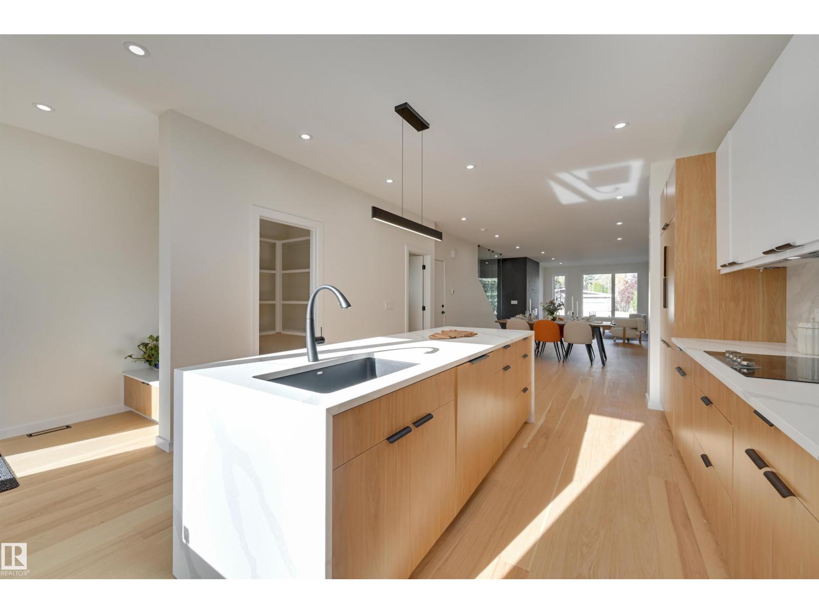 13809 Buena Vista Rd Nw, Edmonton, Alberta  T5R 5R9 - Photo 23 - E4462424