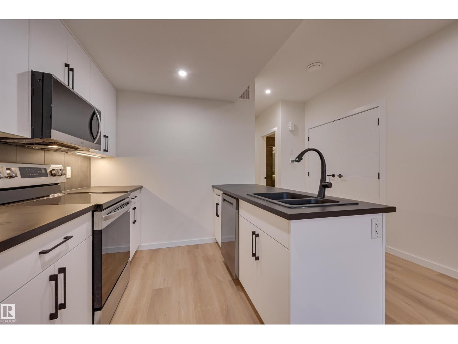 13809 Buena Vista Rd Nw, Edmonton, Alberta  T5R 5R9 - Photo 51 - E4462424