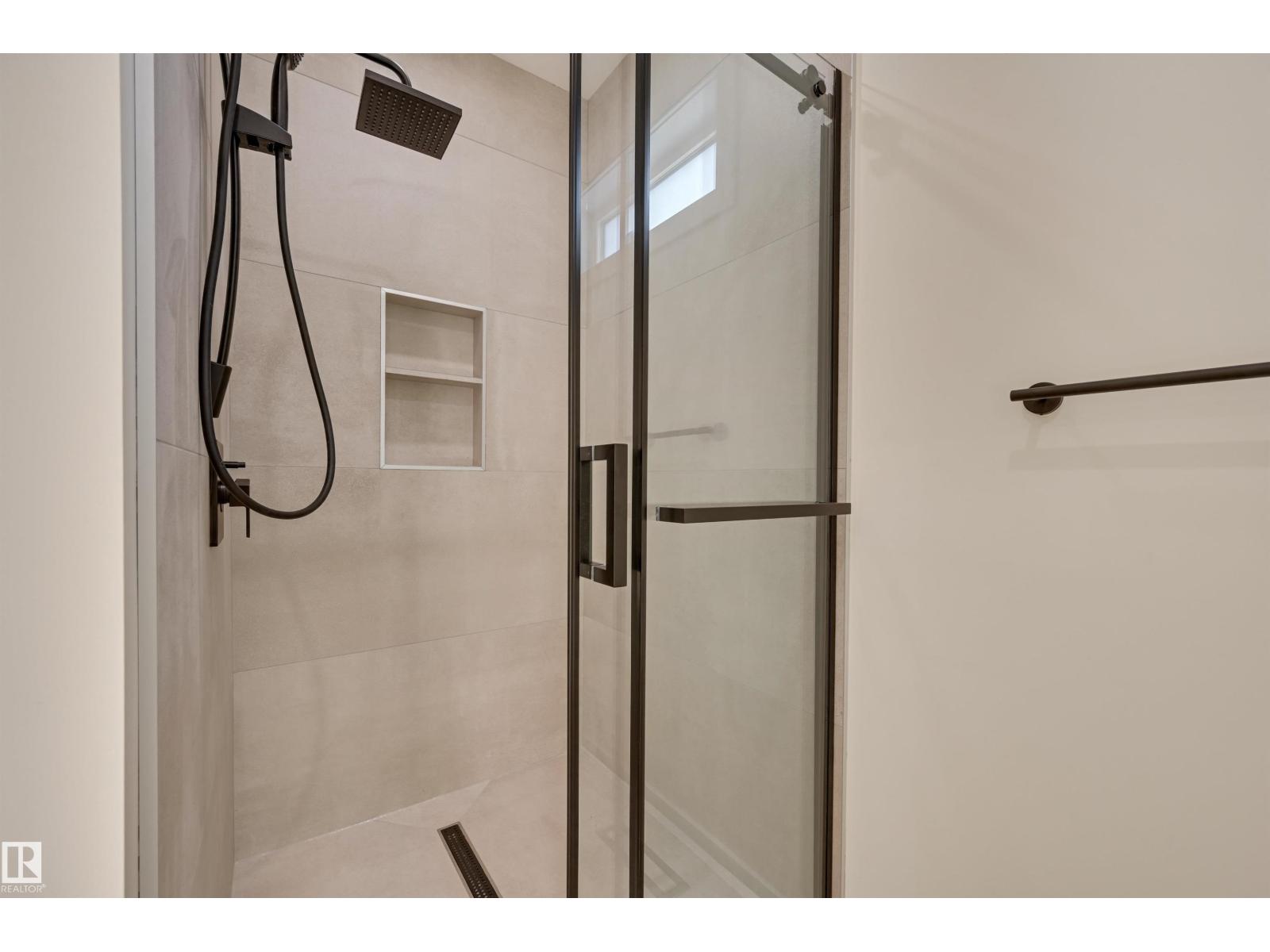 13809 Buena Vista Rd Nw, Edmonton, Alberta  T5R 5R9 - Photo 40 - E4462424