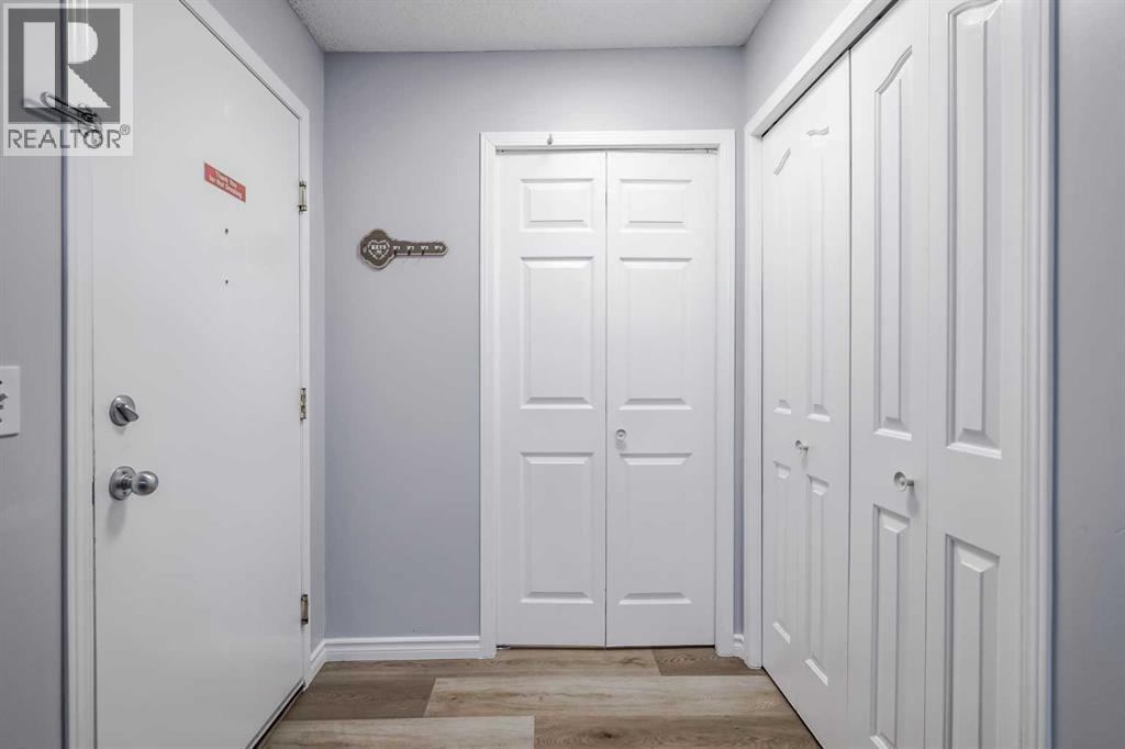 6118, 6000 Somervale Court Sw, Calgary, Alberta  T2Y 4J4 - Photo 8 - A2259397