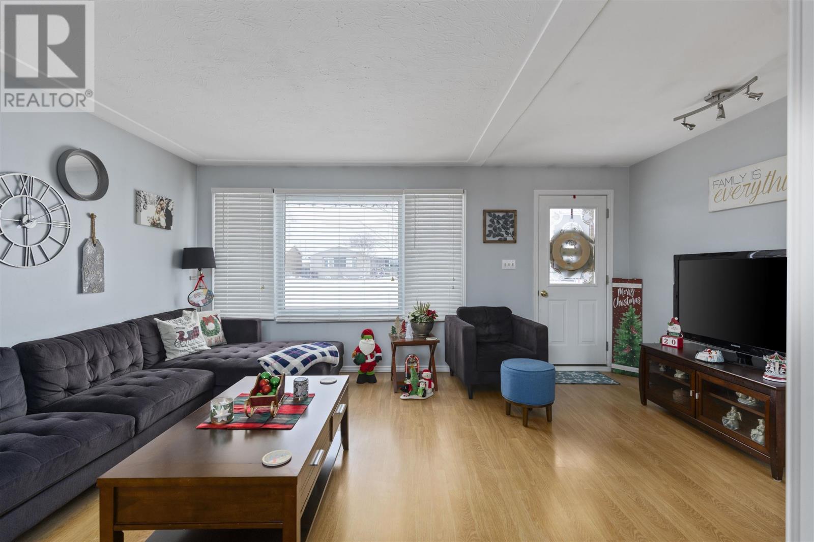 18 Montcalm Rd, Sault Ste. Marie, Ontario P6B 4L4 - Photo 3 - SM253425