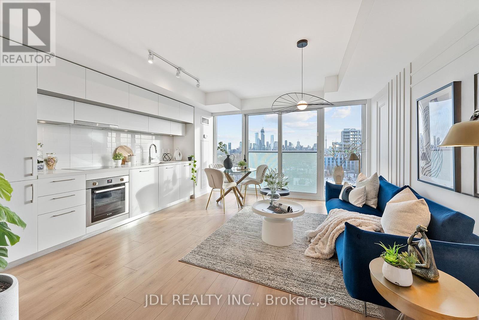 1001 - 99 Foxbar Road, Toronto, Ontario M4V 0B2 - Photo 1 - C12613876