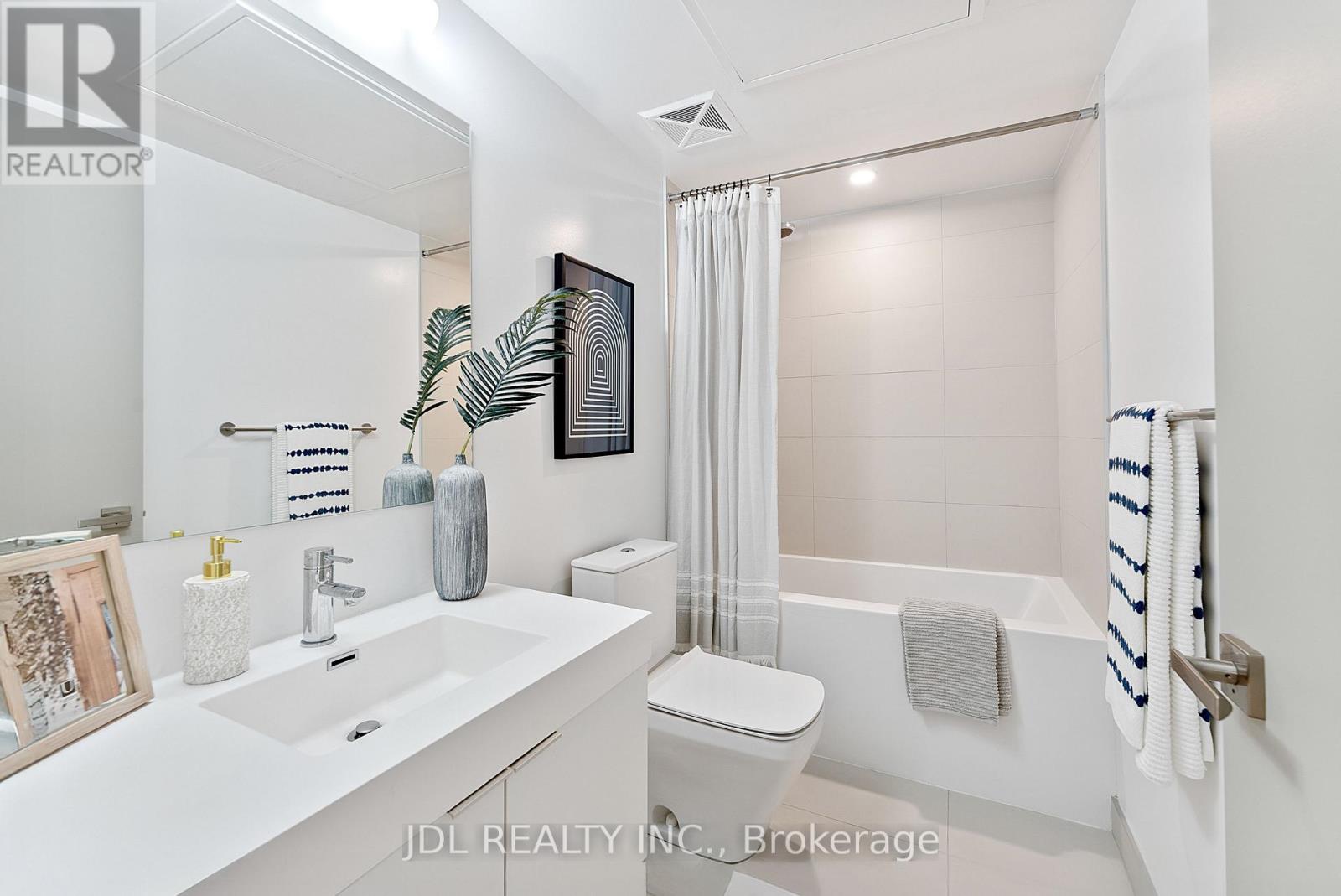 1001 - 99 Foxbar Road, Toronto, Ontario M4V 0B2 - Photo 18 - C12613876