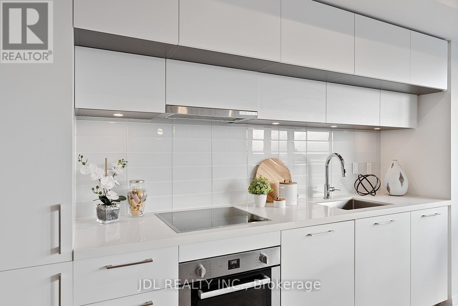 1001 - 99 Foxbar Road, Toronto, Ontario M4V 0B2 - Photo 22 - C12613876