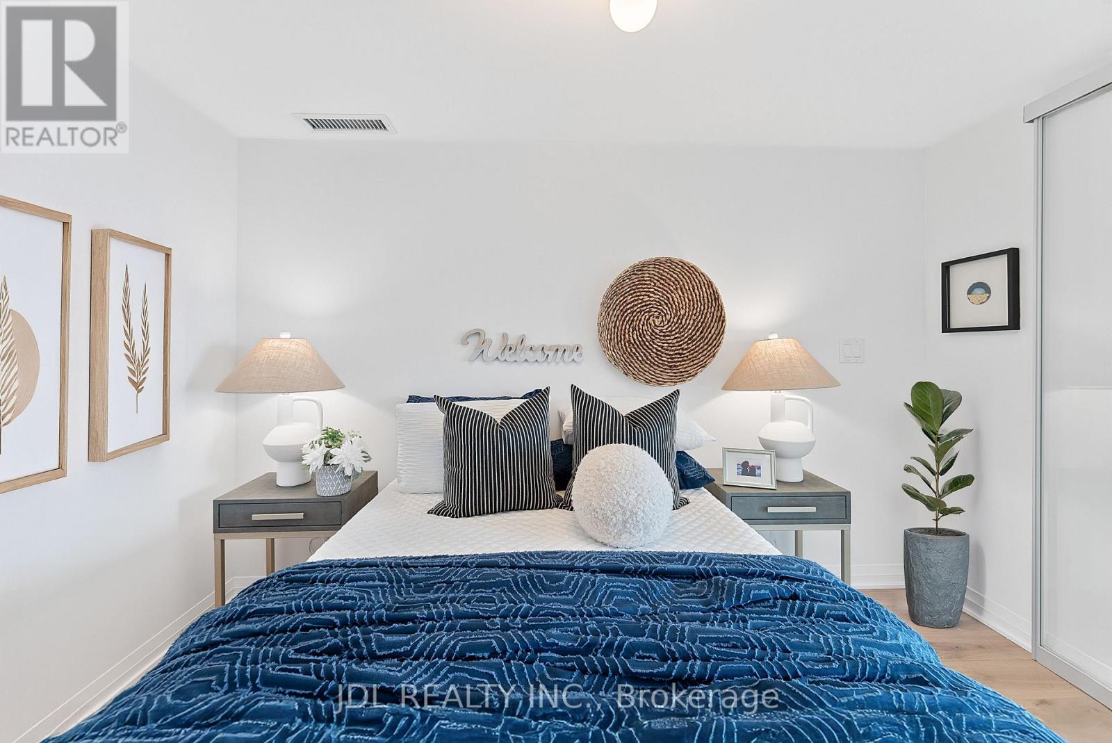 1001 - 99 Foxbar Road, Toronto, Ontario M4V 0B2 - Photo 25 - C12613876