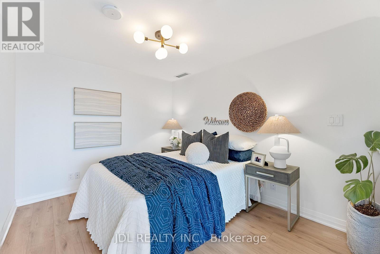 1001 - 99 Foxbar Road, Toronto, Ontario M4V 0B2 - Photo 24 - C12613876