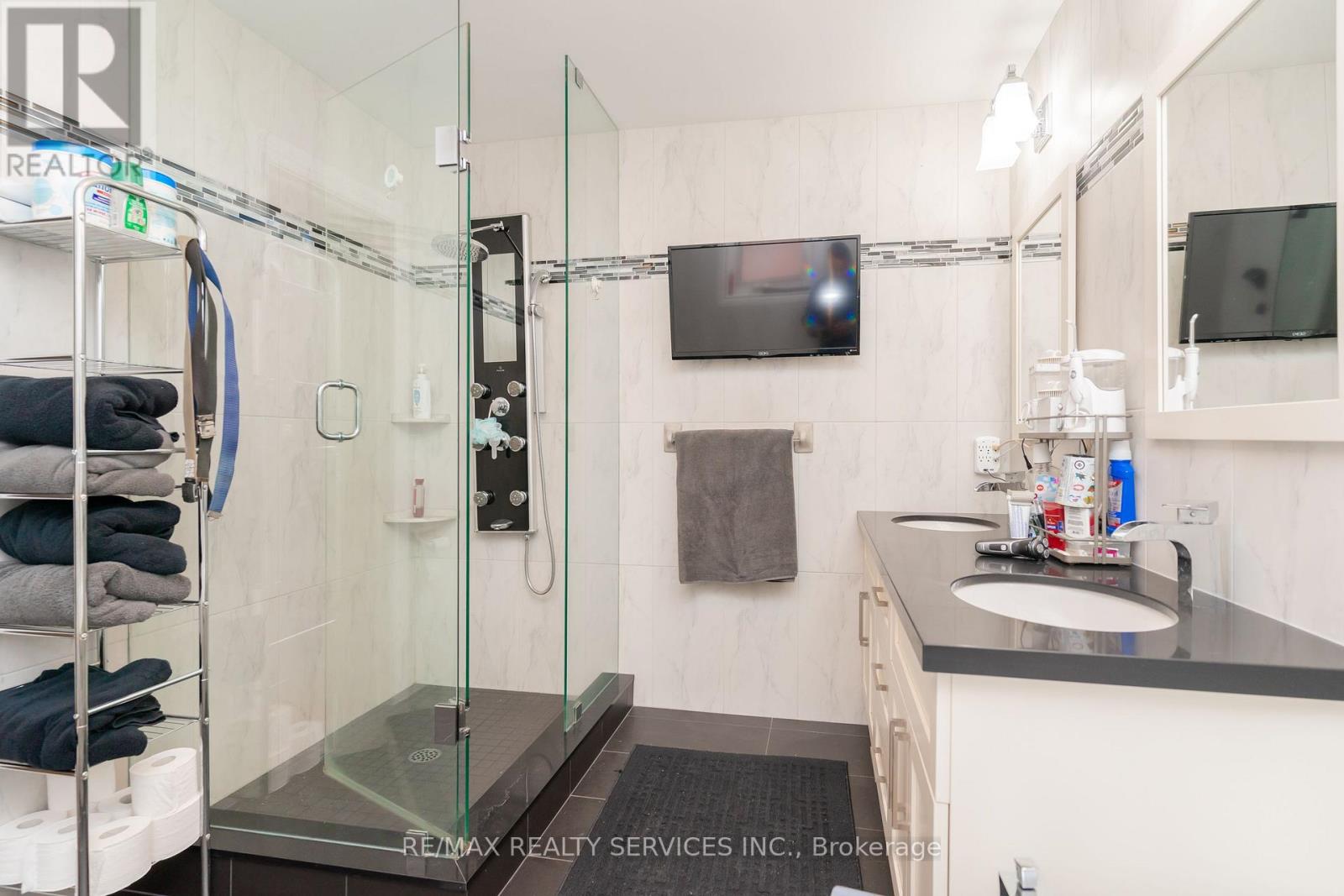 6 Ruth Avenue, Brampton, Ontario  L6Z 3X4 - Photo 29 - W12266964