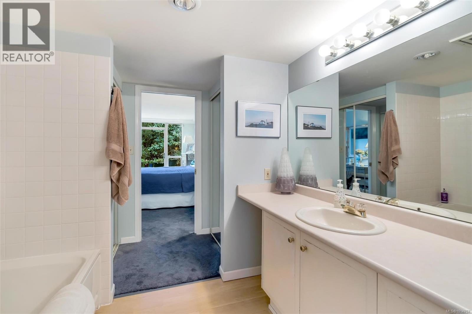 105 636 Montreal St, Victoria, British Columbia V8V 4Y1 - Photo 50 - 1014757