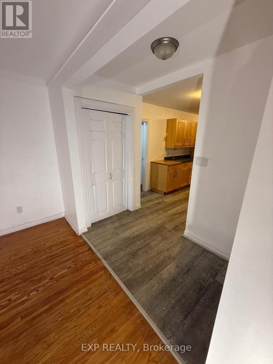 Upper - 611 Geneva Street, St. Catharines, Ontario  L2N 2J3 - Photo 6 - X12611856