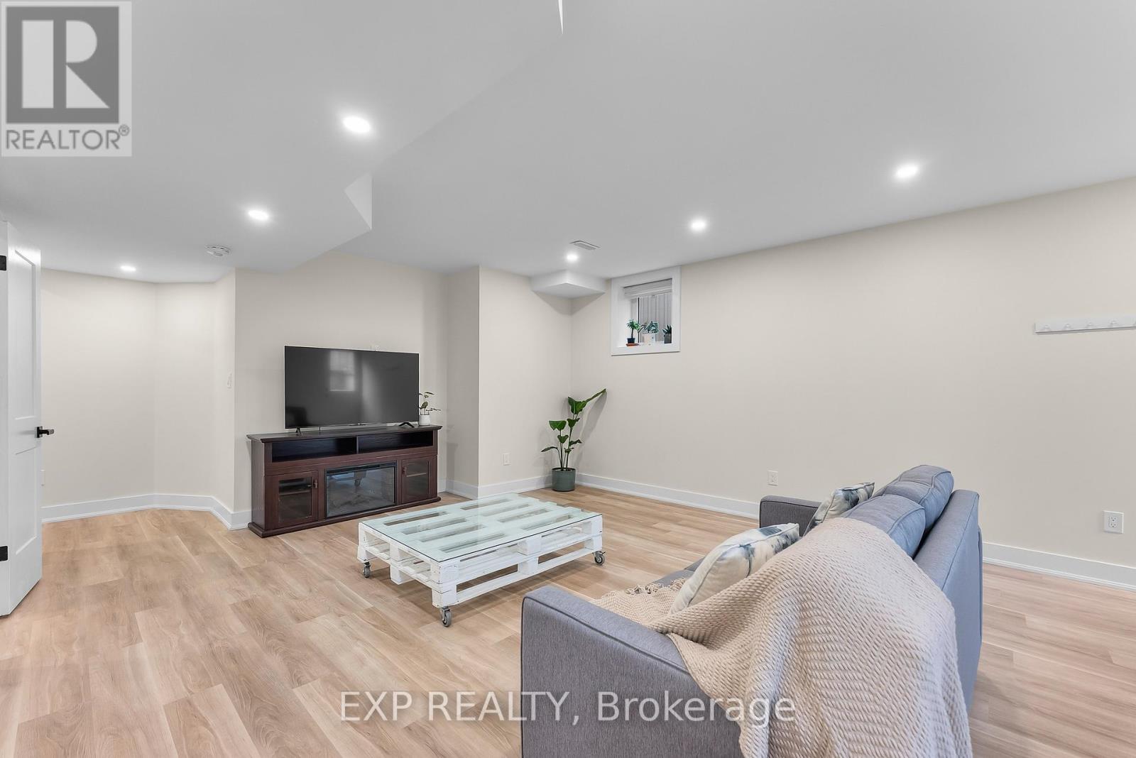 348 Concession 3 Road, Niagara-On-The-Lake, Ontario  L0S 1J1 - Photo 33 - X12614812