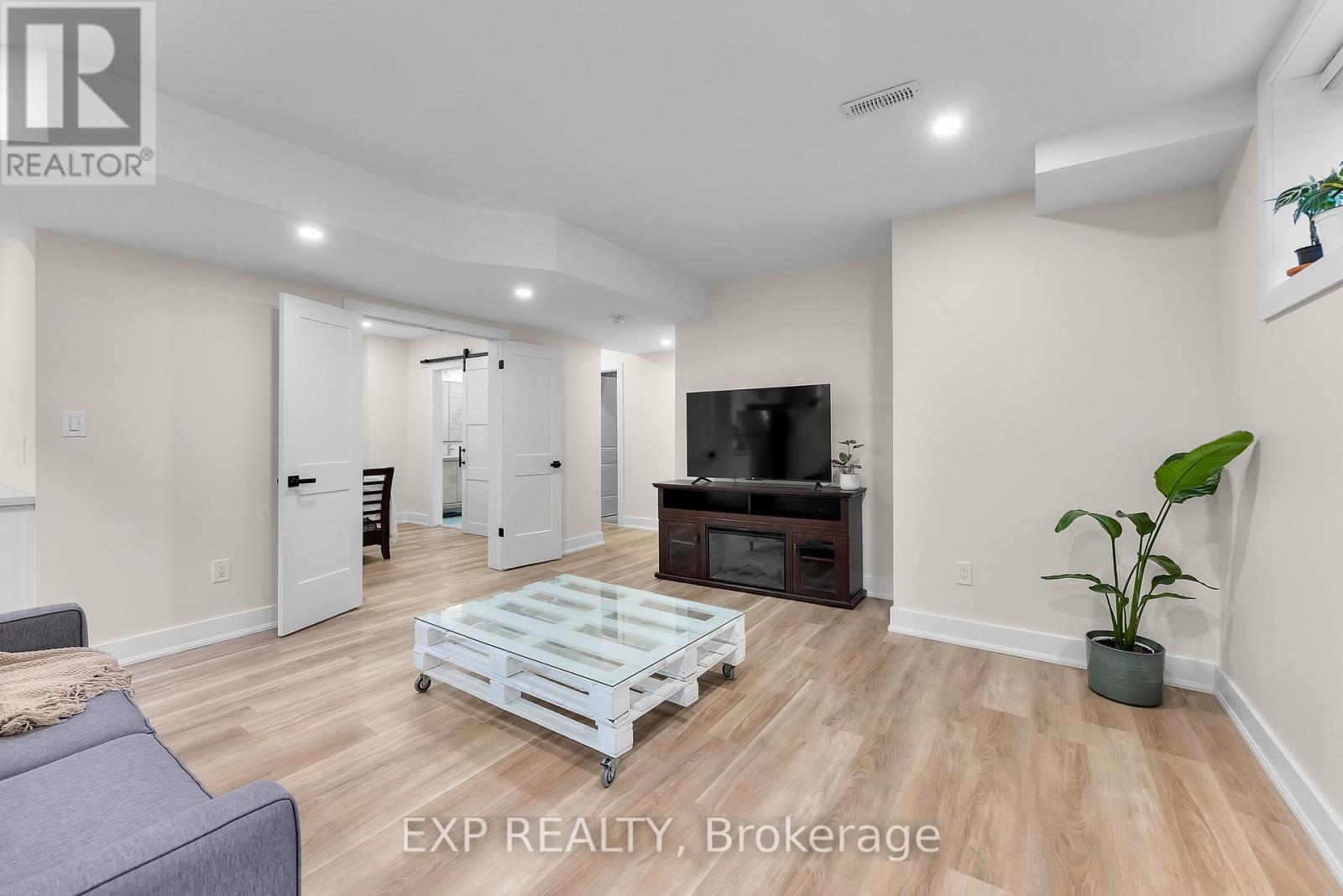 348 Concession 3 Road, Niagara-On-The-Lake, Ontario  L0S 1J1 - Photo 34 - X12614812