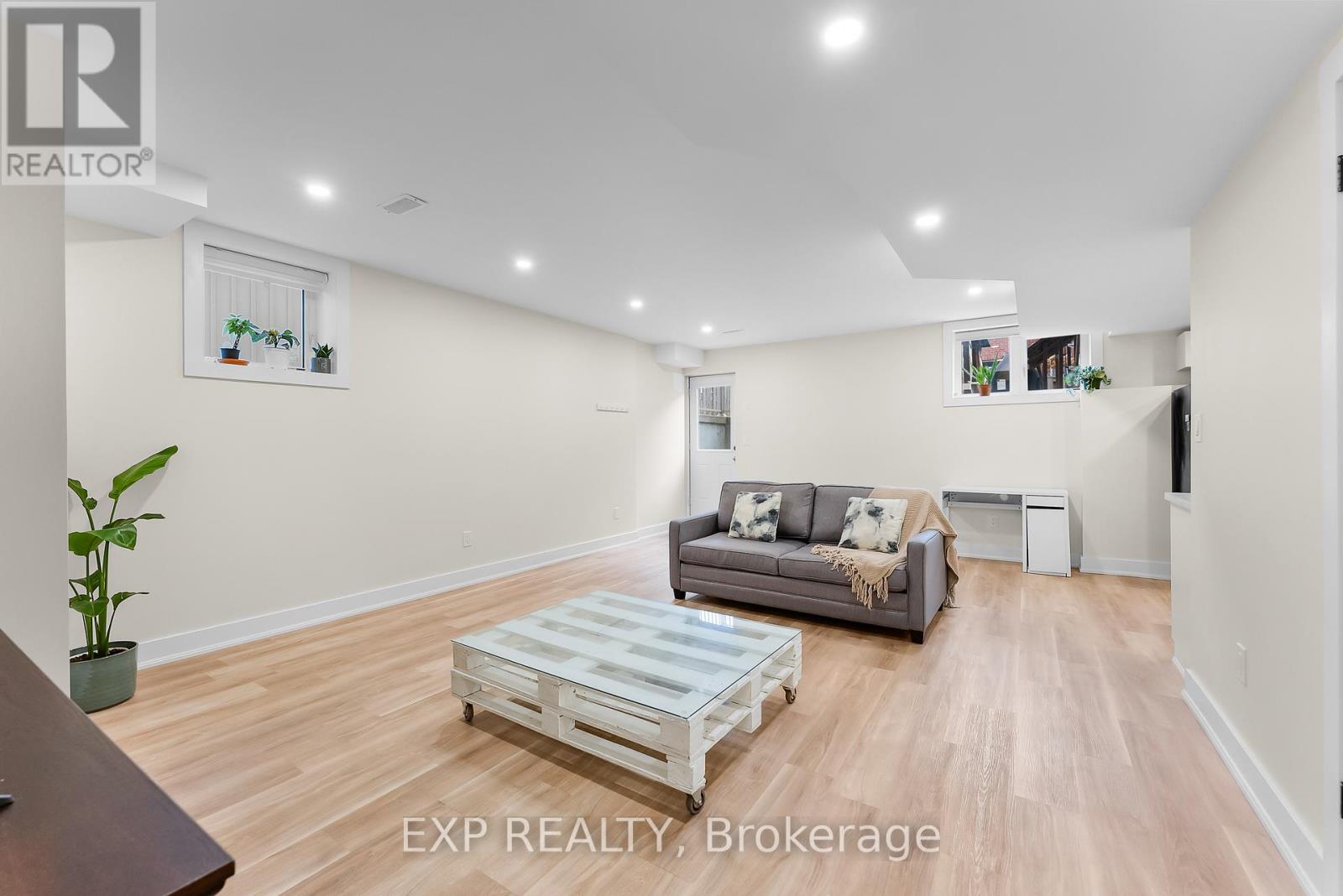 348 Concession 3 Road, Niagara-On-The-Lake, Ontario  L0S 1J1 - Photo 35 - X12614812