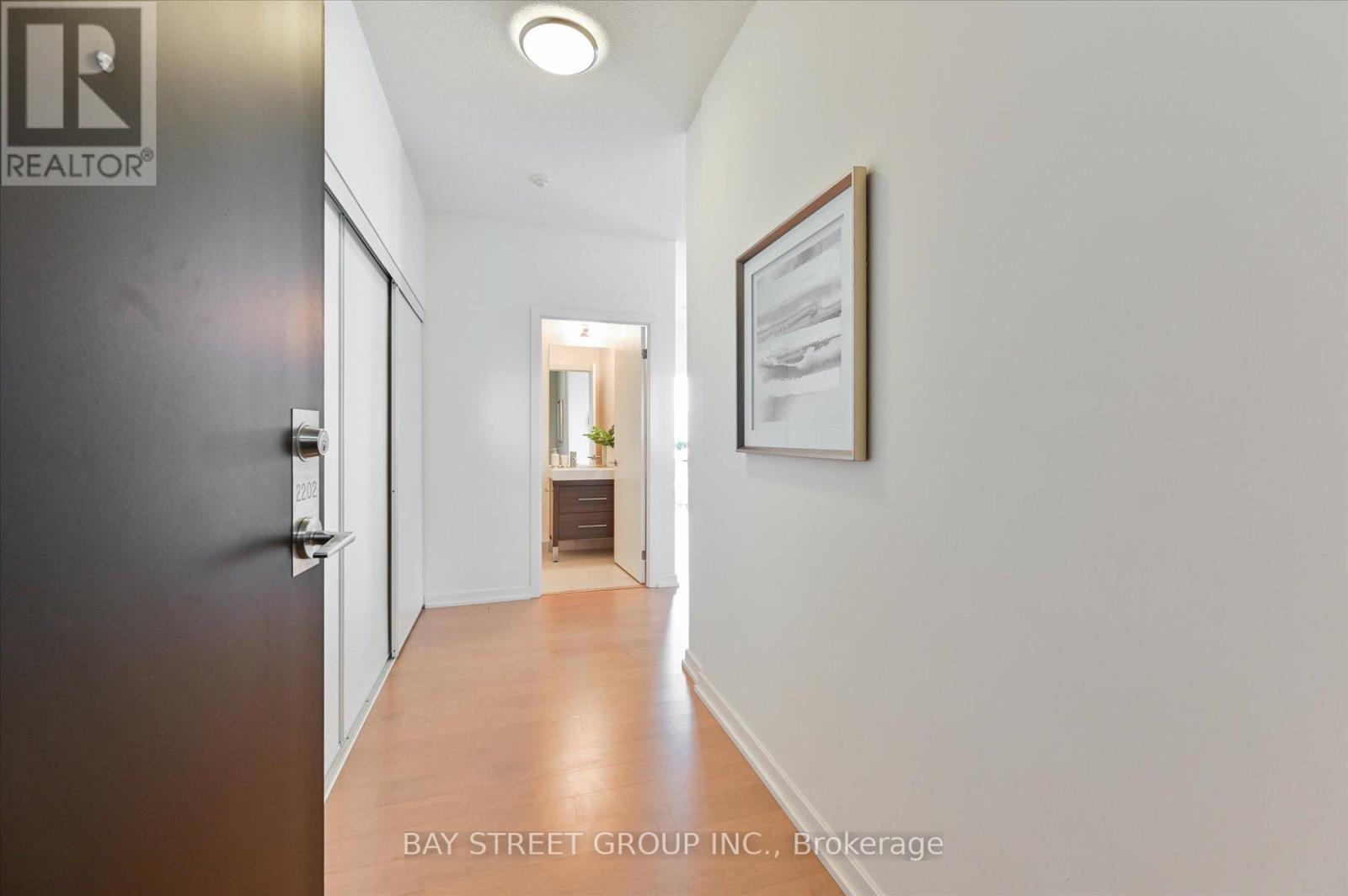 2202 - 70 Forest Manor Road, Toronto (Henry Farm), Ontario  M2J 1M6 - Photo 4 - C12614778