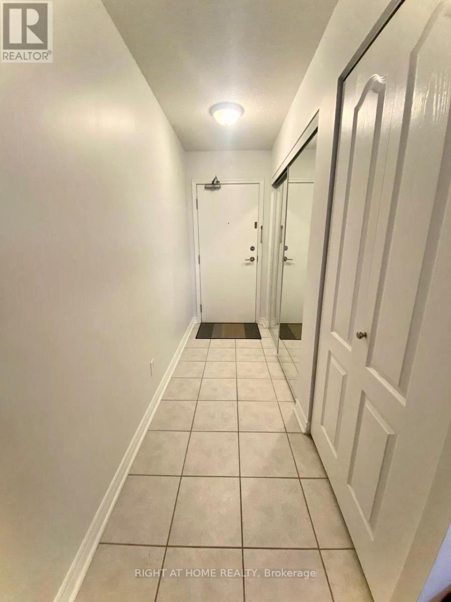 1306 - 2 Rean Drive S, Toronto, Ontario  M2K 3B8 - Photo 3 - C12614788