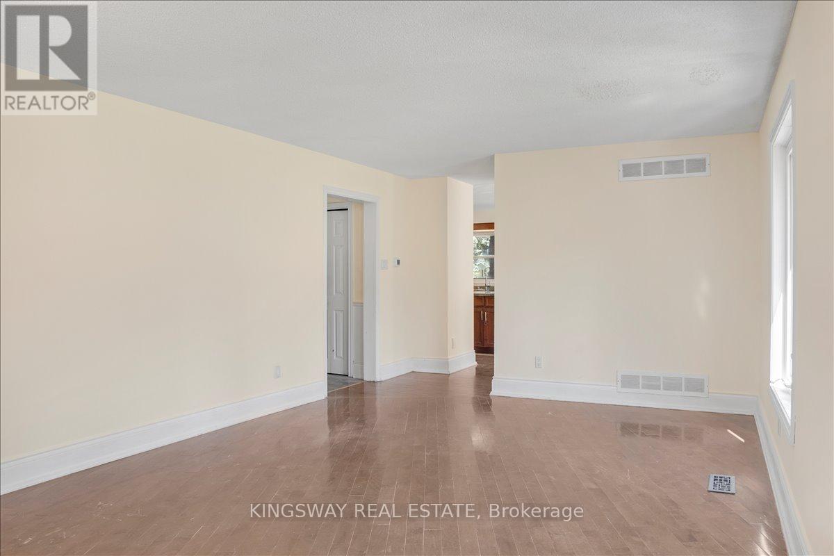 26 Cynthia Crescent, Richmond Hill, Ontario  L4E 2P8 - Photo 13 - N12614760