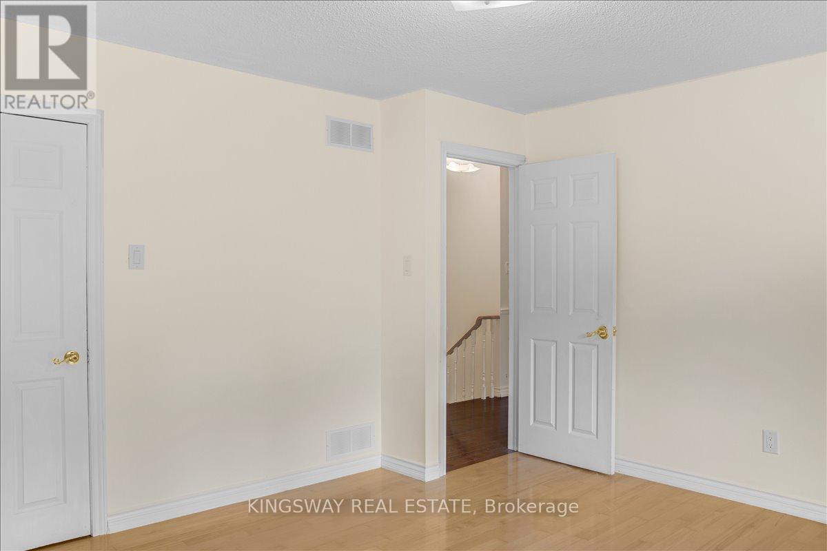 (Upper) - 26 Cynthia Crescent, Richmond Hill, Ontario  L4E 2P8 - Photo 32 - N12614762