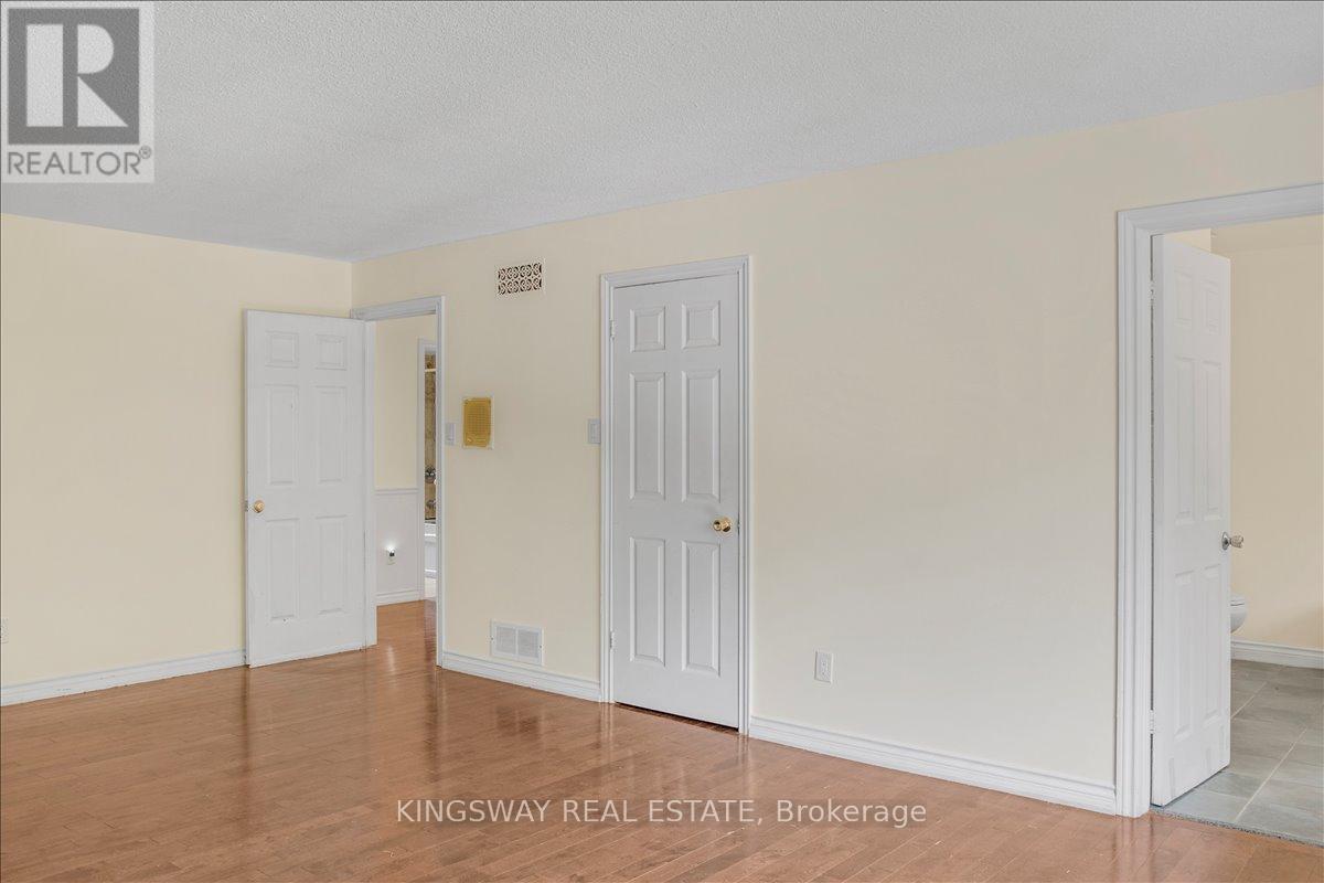 (Upper) - 26 Cynthia Crescent, Richmond Hill, Ontario  L4E 2P8 - Photo 35 - N12614762