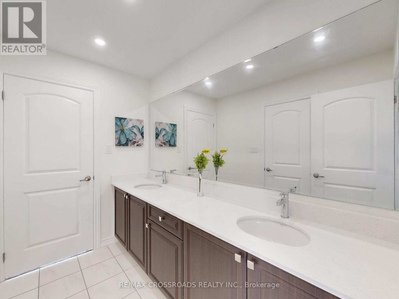 62 Kentledge Avenue, East Gwillimbury, Ontario  L9N 0V9 - Photo 32 - N12614772