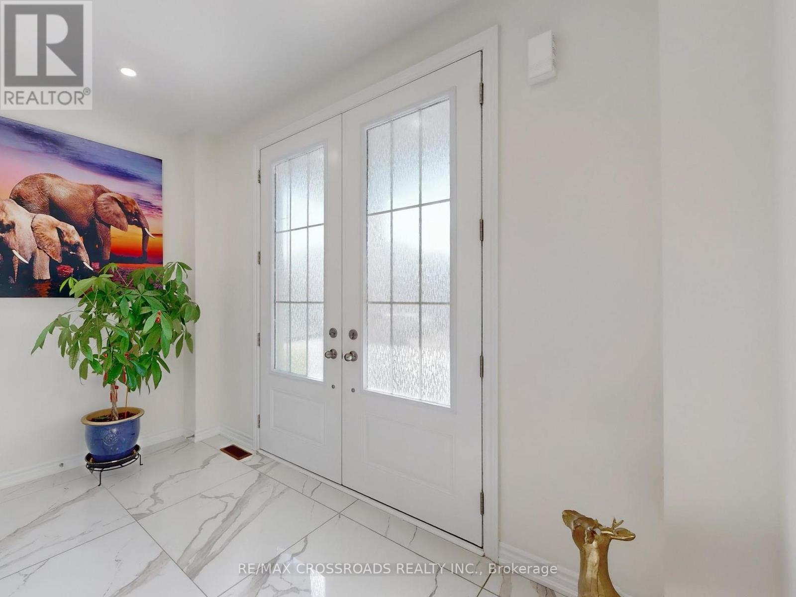 62 Kentledge Avenue, East Gwillimbury, Ontario  L9N 0V9 - Photo 4 - N12614772