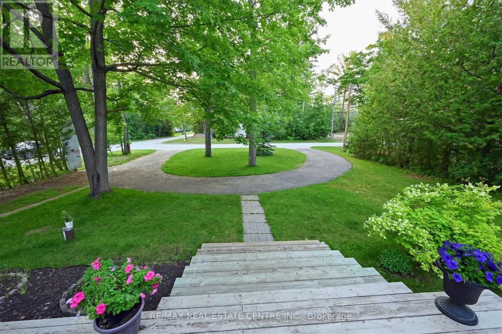 143 Allenwood Drive, Wasaga Beach, Ontario  L9Z 2R5 - Photo 3 - S12614796