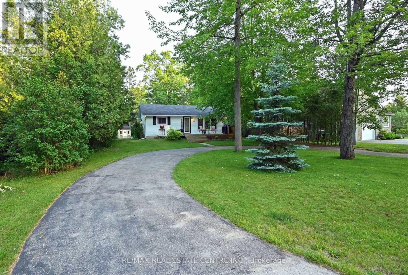 143 Allenwood Drive, Wasaga Beach, Ontario  L9Z 2R5 - Photo 4 - S12614796