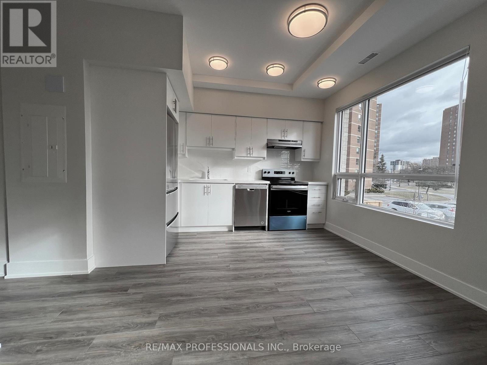 123 - 62 Dixfield Drive, Toronto, Ontario  M9C 3W1 - Photo 9 - W12614750