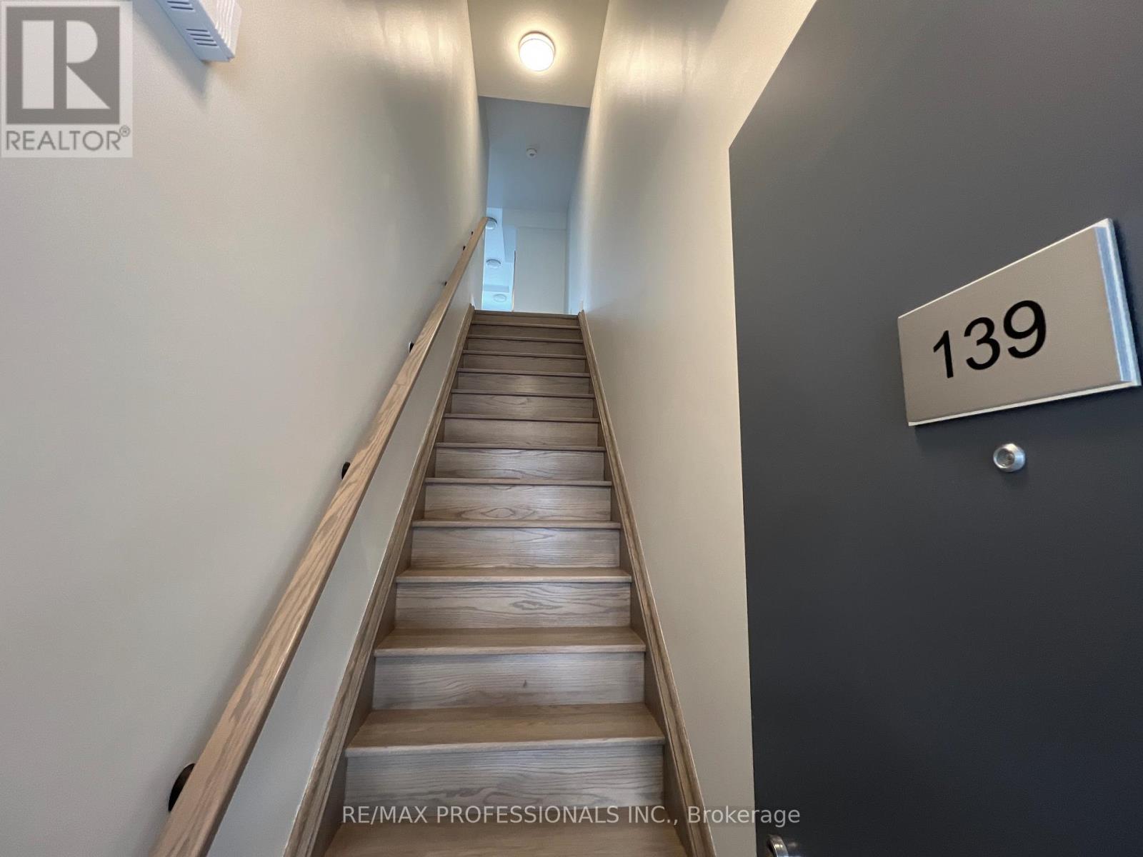 139 - 62 Dixfield Drive, Toronto, Ontario  M9C 3W1 - Photo 3 - W12614770