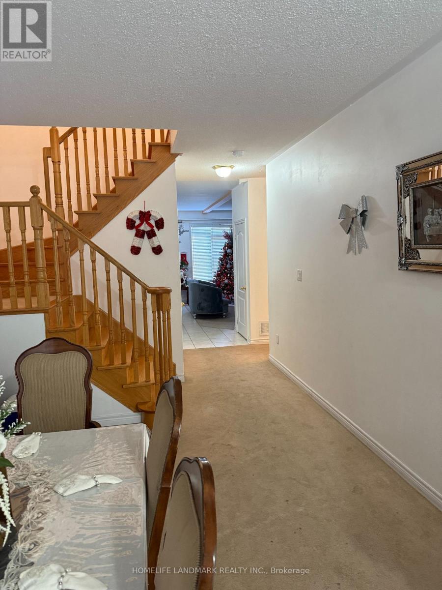 15 Sleightholme Crescent, Brampton, Ontario  L6P 3C2 - Photo 5 - W12614794