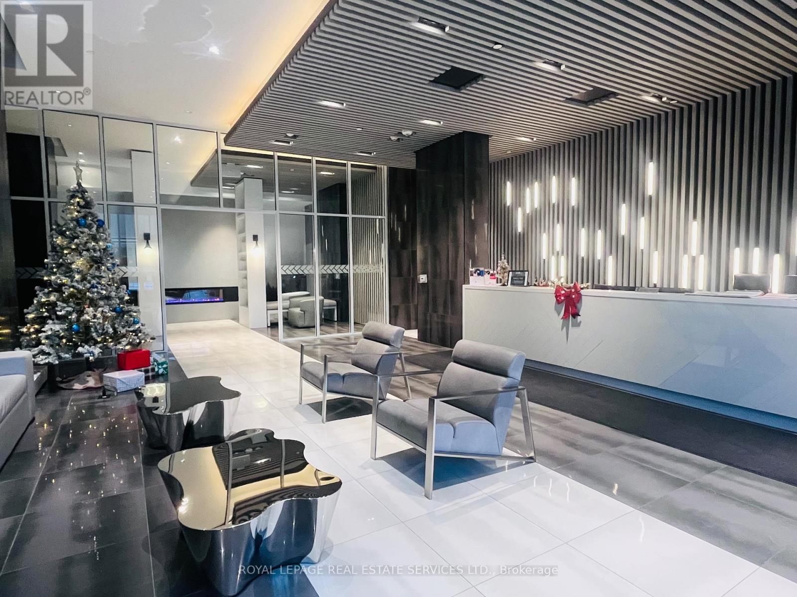 407 - 2481 Taunton Road, Oakville, Ontario  L6H 3R7 - Photo 2 - W12614802