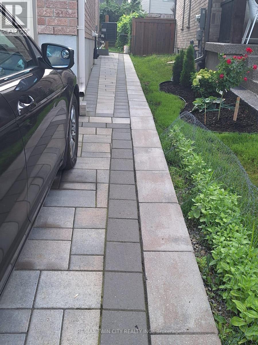 15 Spring Creek Street, Kitchener, Ontario  N2A 0G3 - Photo 2 - X12614738