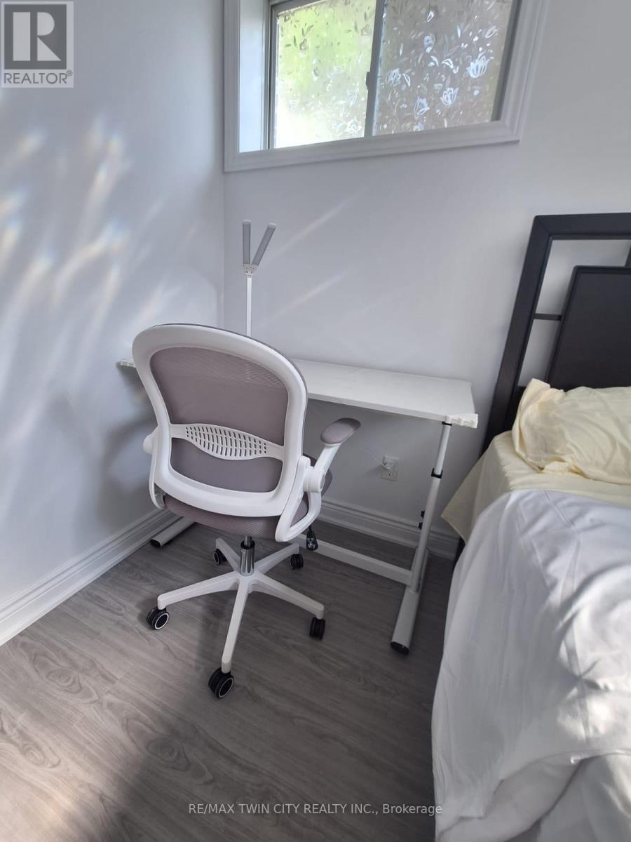 15 Spring Creek Street, Kitchener, Ontario  N2A 0G3 - Photo 26 - X12614738