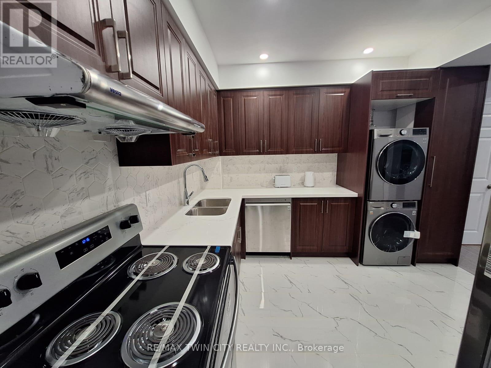 15 Spring Creek Street, Kitchener, Ontario  N2A 0G3 - Photo 7 - X12614738