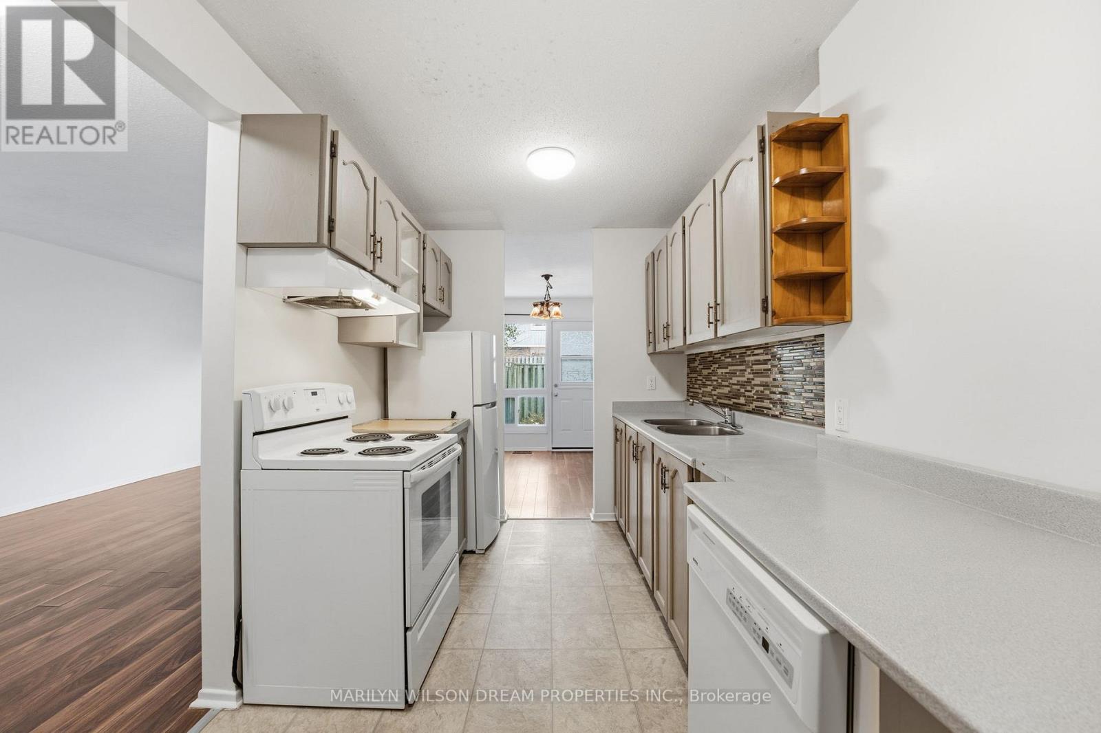 54 - 403 Miranda Private, Ottawa, Ontario K1K 3Y2 - Photo 11 - X12614834