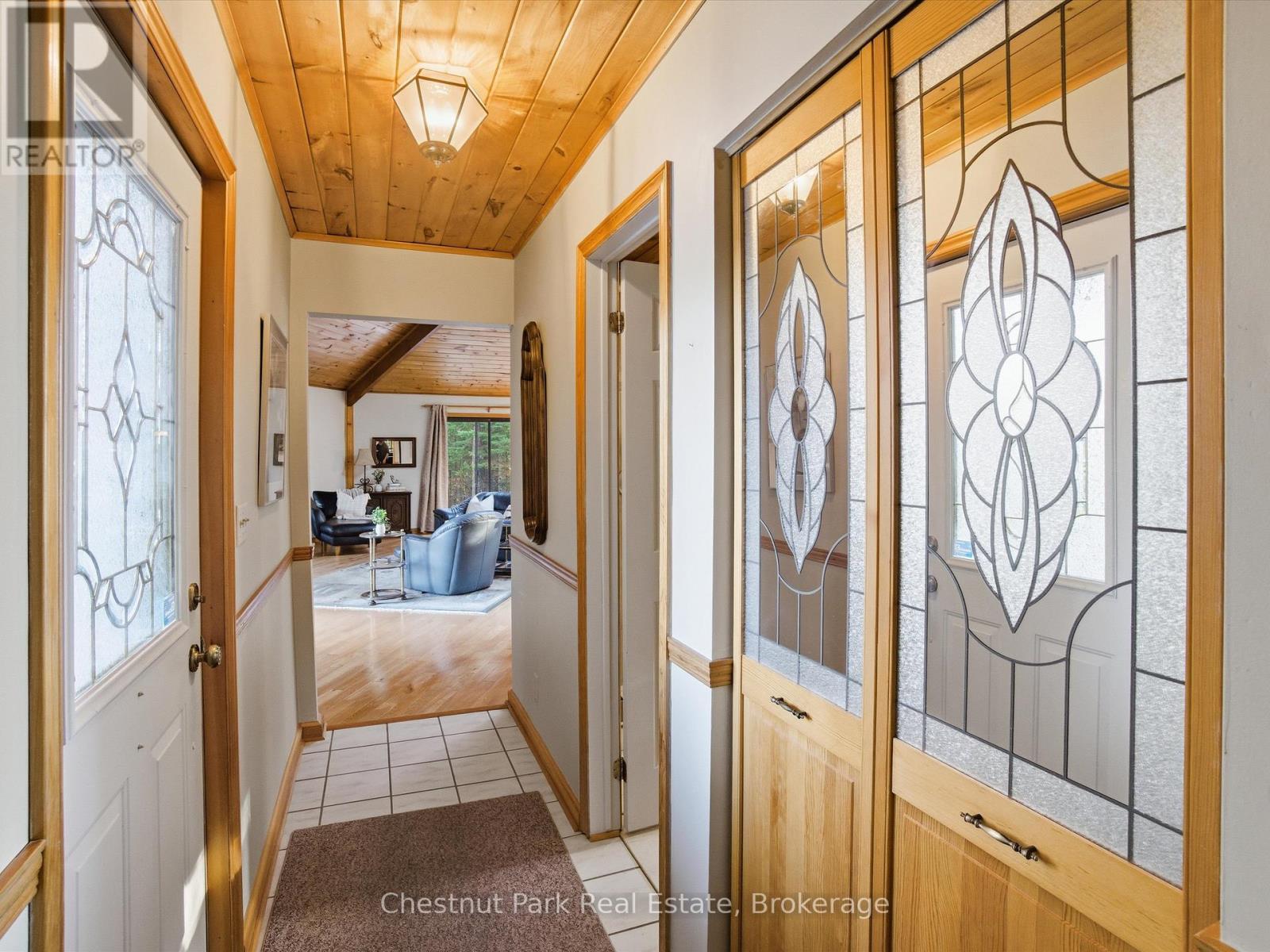 1077 Fairy Falls Road, Lake Of Bays, Ontario  P0B 1A0 - Photo 11 - X12570792