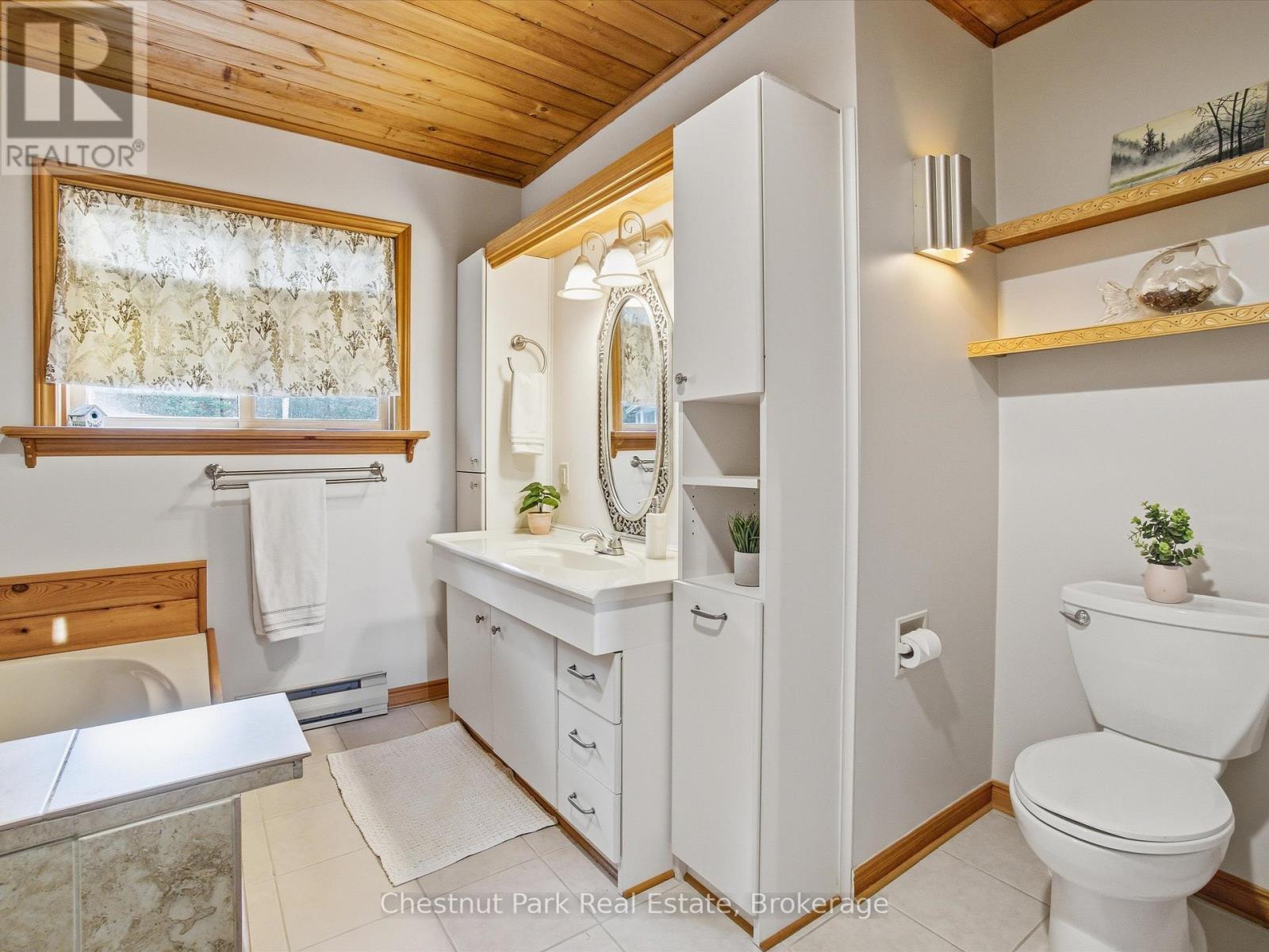 1077 Fairy Falls Road, Lake Of Bays, Ontario  P0B 1A0 - Photo 33 - X12570792