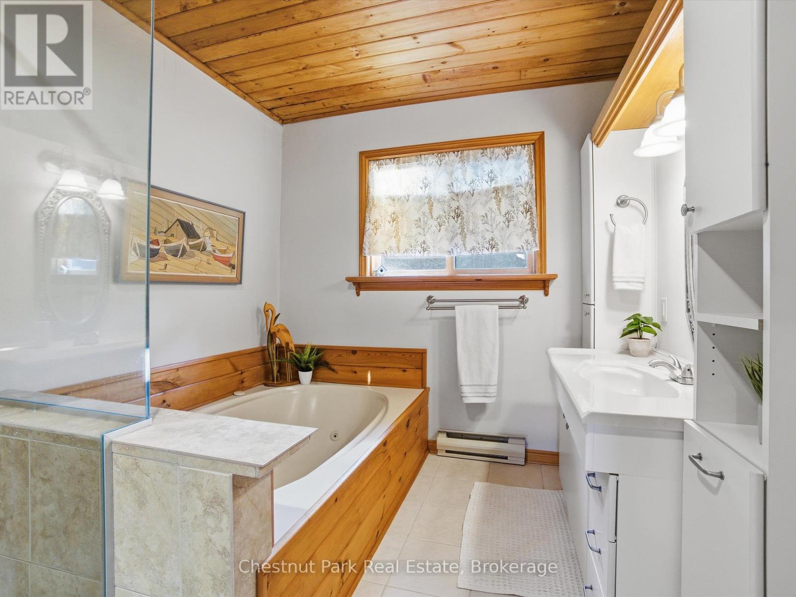 1077 Fairy Falls Road, Lake Of Bays, Ontario  P0B 1A0 - Photo 35 - X12570792