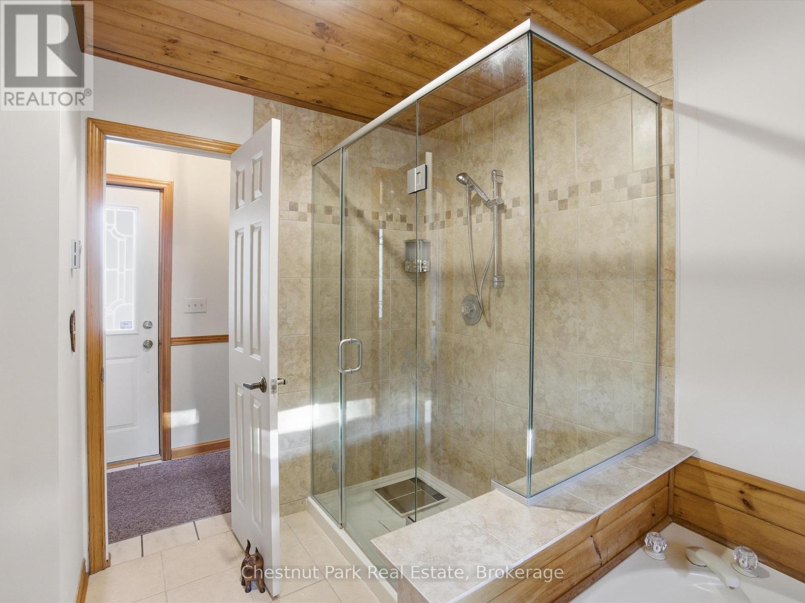 1077 Fairy Falls Road, Lake Of Bays, Ontario  P0B 1A0 - Photo 34 - X12570792