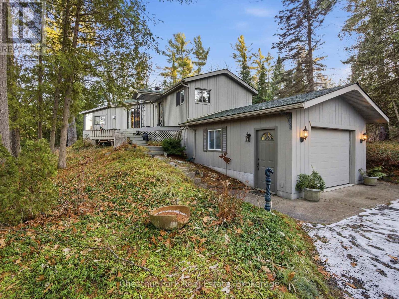 1077 Fairy Falls Road, Lake Of Bays, Ontario  P0B 1A0 - Photo 3 - X12570792